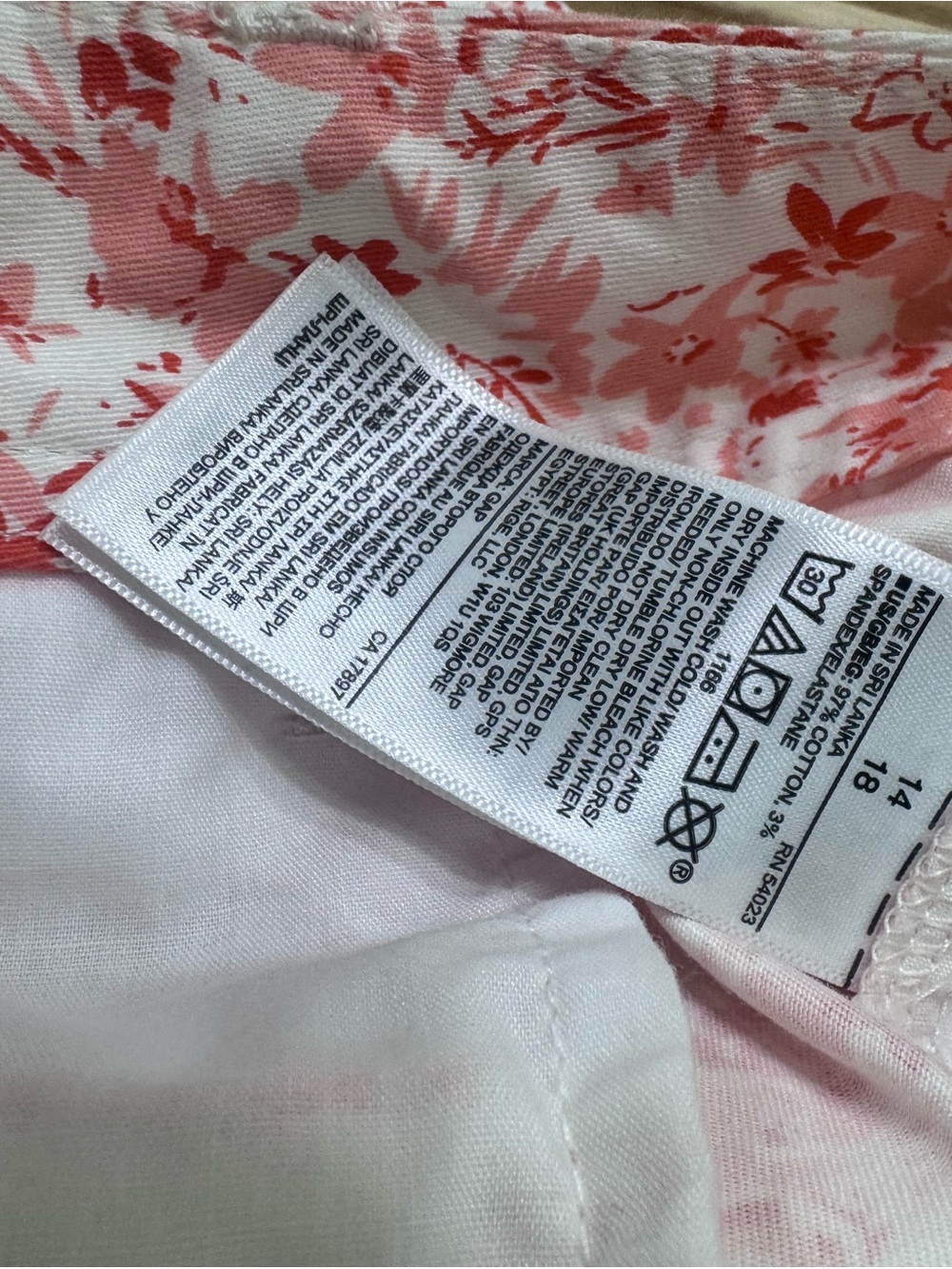 GAP Pink Floral Print Women's City Shorts size 14 - Picture 7 of 7